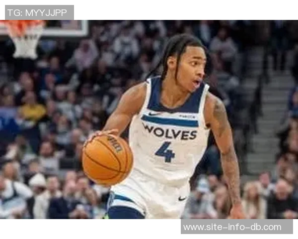 芬奇称赞迪林厄姆训练营表现出色强调其突分接球投篮任务